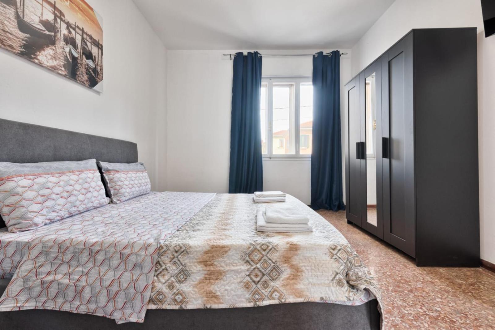 Cozy Best Apartment In City With Free Parking Municipalità di Municipalità di Marghera Kültér fotó