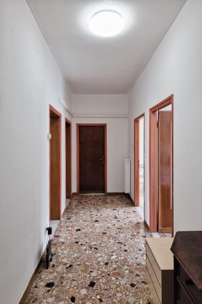 Cozy Best Apartment In City With Free Parking Municipalità di Municipalità di Marghera Kültér fotó